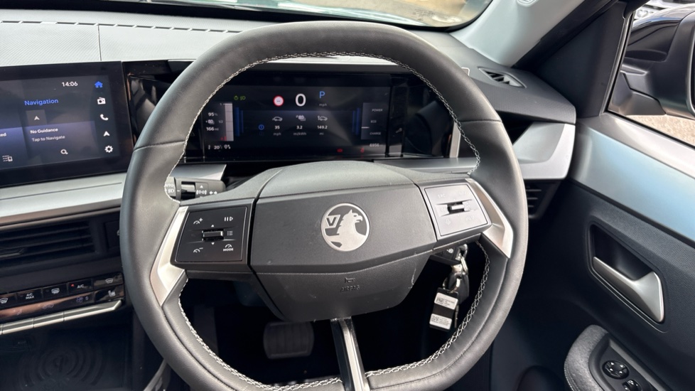 Vauxhall Frontera 83kW Ultimate 44kWh 5dr Auto Electric Estate - Image 25