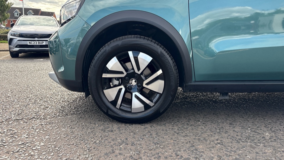 Vauxhall Frontera 83kW Ultimate 44kWh 5dr Auto Electric Estate - Image 32
