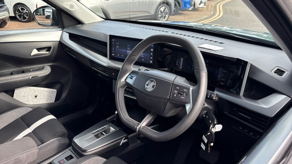 Vauxhall Frontera 83kW Ultimate 44kWh 5dr Auto Electric Estate - Image 38