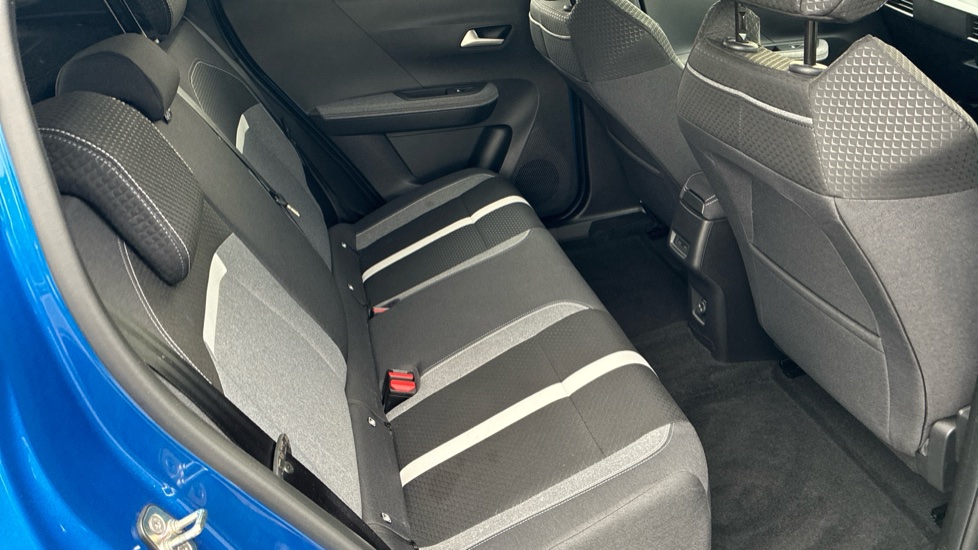 Vauxhall Frontera 83kW GS 44kWh 5dr Auto Electric Estate - Image 16