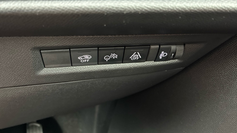 Vauxhall Frontera 83kW GS 44kWh 5dr Auto Electric Estate - Image 34