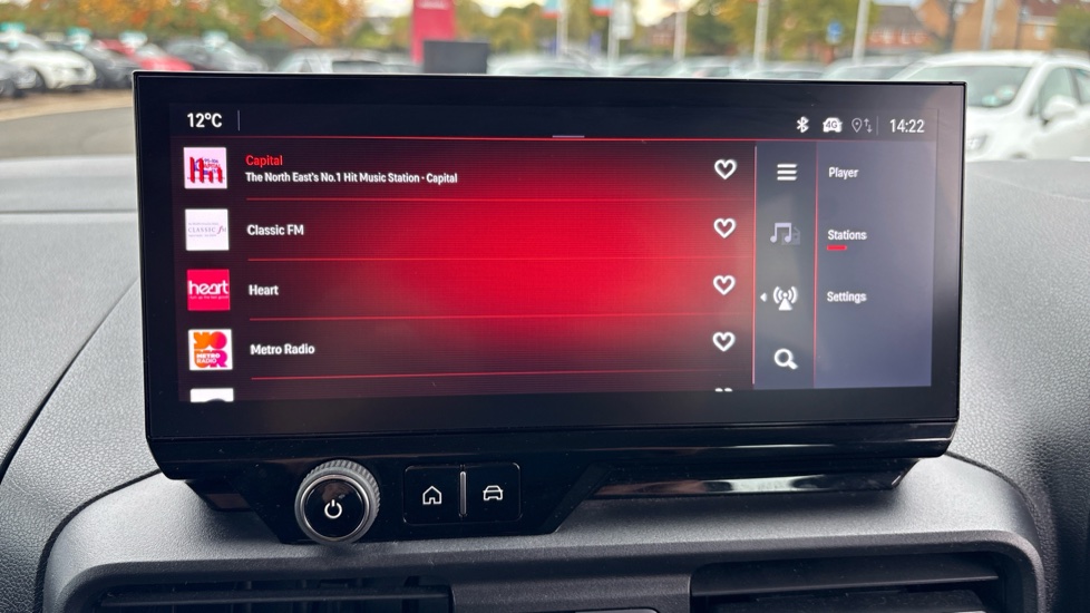 Vauxhall Combo Life 100kW Design XL 52kWh 5dr Auto [7 Seat] Electric Estate - Image 24