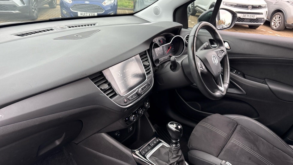 Vauxhall Crossland 1.2 Turbo Ultimate 5dr Petrol Hatchback - Image 28
