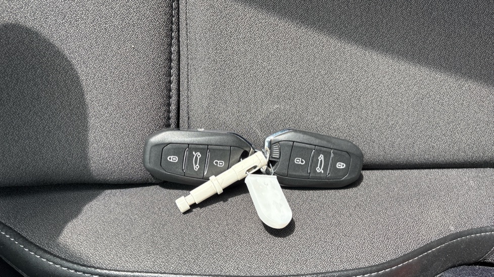 Vauxhall Astra 1.2 Turbo 130 GS 5dr Petrol Hatchback - Image 20