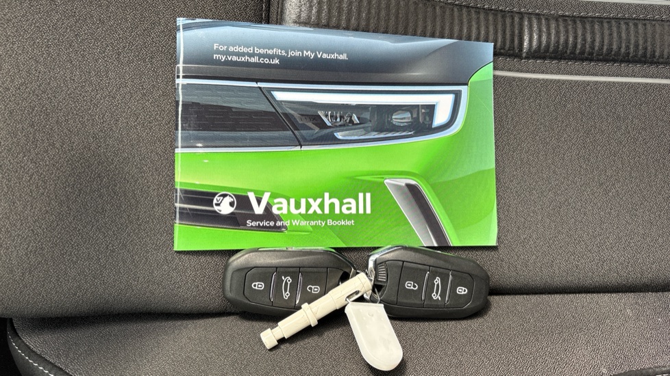 Vauxhall Astra 1.2 Turbo 130 GS 5dr Petrol Hatchback - Image 21