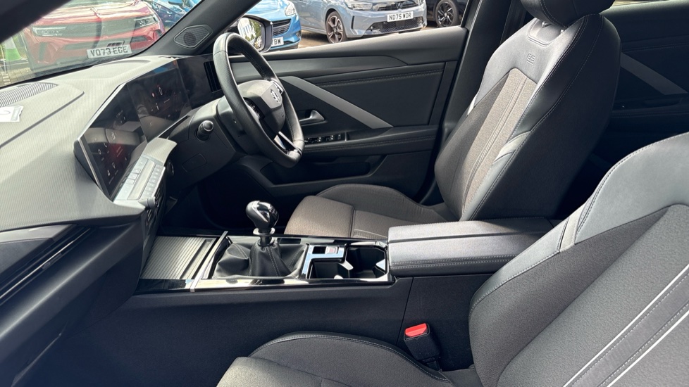 Vauxhall Astra 1.2 Turbo 130 GS 5dr Petrol Hatchback - Image 28