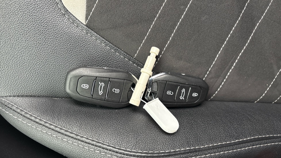 Vauxhall Mokka 1.2 Turbo Ultimate 5dr Auto Petrol Hatchback - Image 22