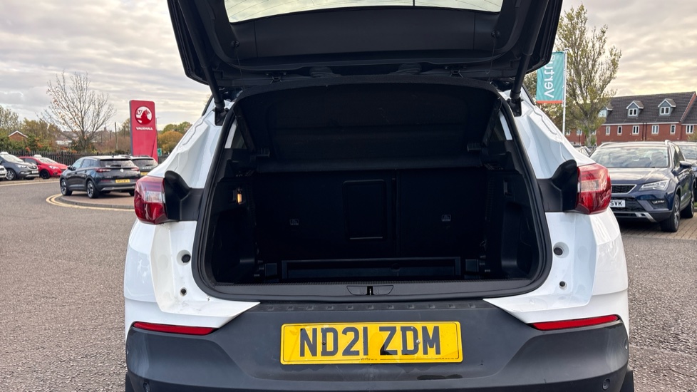 Vauxhall Grandland X 1.2 Turbo Griffin Edition 5dr Petrol Hatchback - Image 4