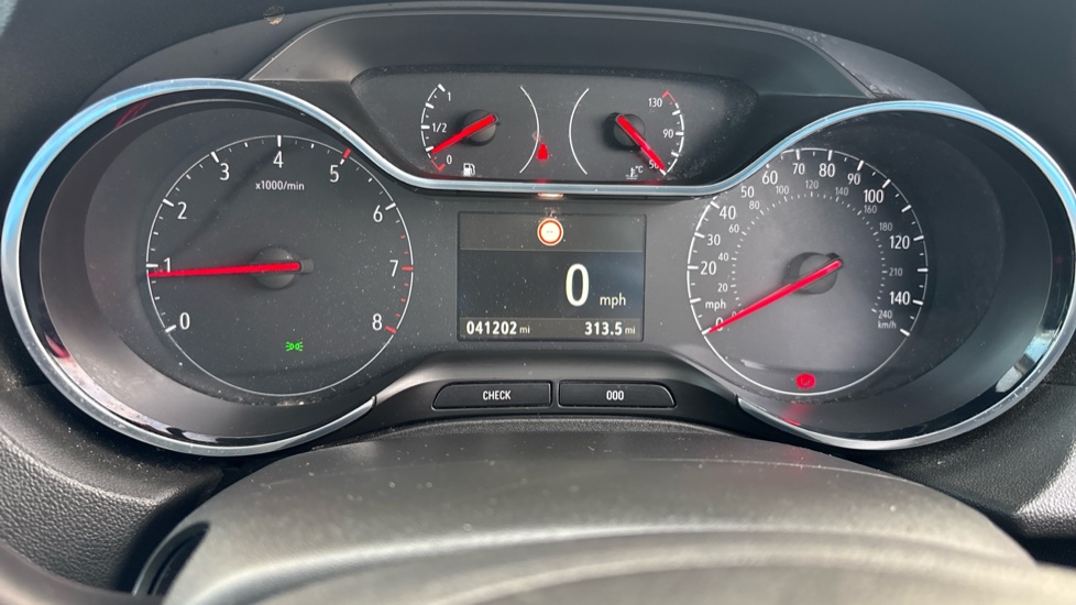 Vauxhall Grandland X 1.2 Turbo Griffin Edition 5dr Petrol Hatchback - Image 25