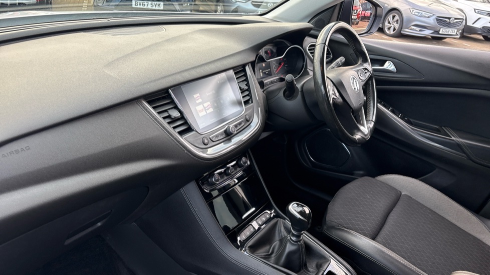 Vauxhall Grandland X 1.2 Turbo Griffin Edition 5dr Petrol Hatchback - Image 28