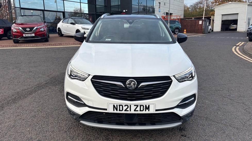 Vauxhall Grandland X 1.2 Turbo Griffin Edition 5dr Petrol Hatchback - Image 35