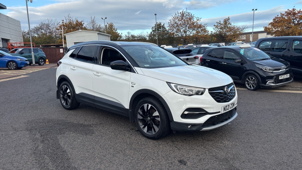 Vauxhall Grandland X 1.2 Turbo Griffin Edition 5dr Petrol Hatchback - Image 36