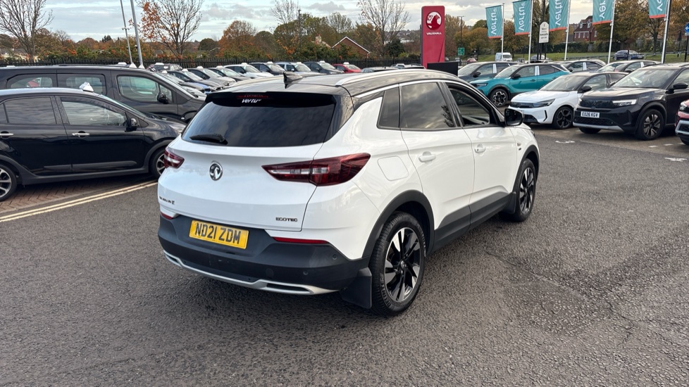 Vauxhall Grandland X 1.2 Turbo Griffin Edition 5dr Petrol Hatchback - Image 40