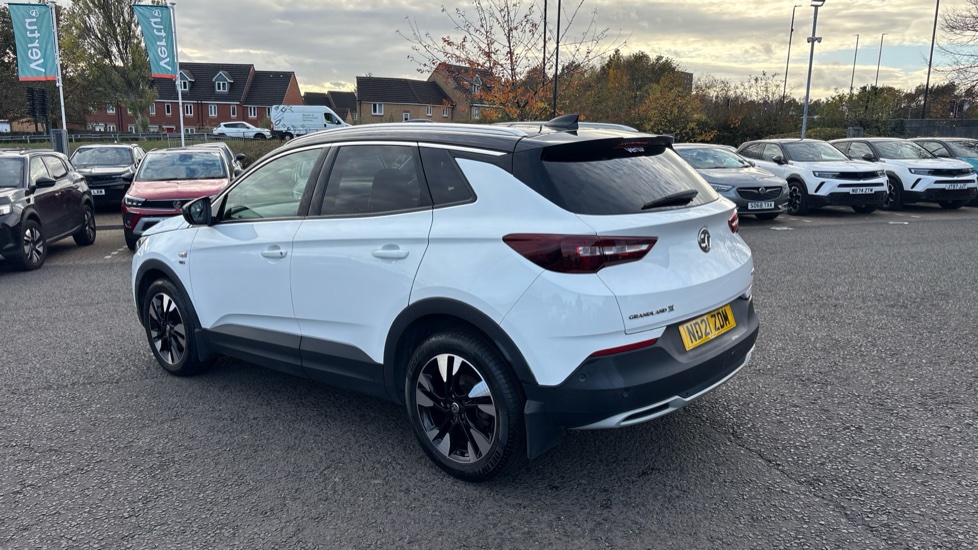 Vauxhall Grandland X 1.2 Turbo Griffin Edition 5dr Petrol Hatchback - Image 43