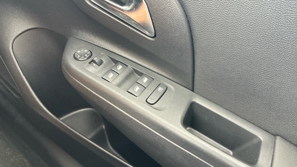 Vauxhall Corsa 1.2 GS 5dr Petrol Hatchback - Image 40