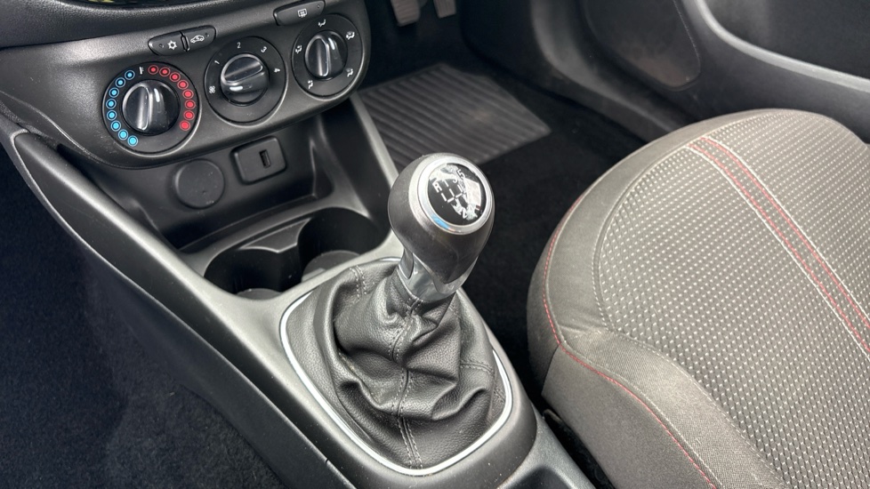 Vauxhall Corsa 1.4 [75] Griffin 5dr Petrol Hatchback - Image 25