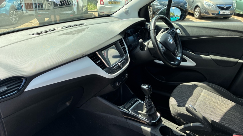 Vauxhall Crossland X 1.2T [110] Griffin 5dr [6 Spd] [Start Stop] Petrol Hatchback - Image 9