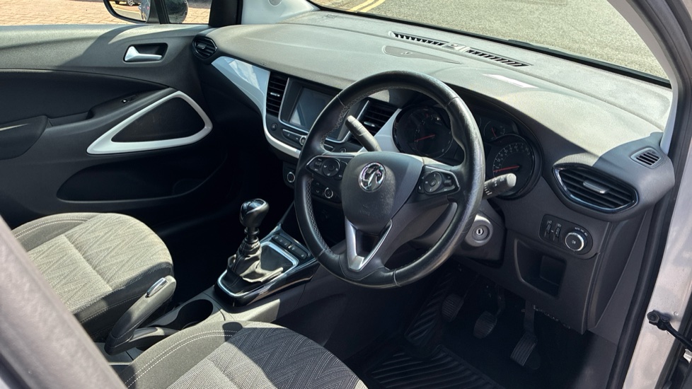 Vauxhall Crossland X 1.2T [110] Griffin 5dr [6 Spd] [Start Stop] Petrol Hatchback - Image 11
