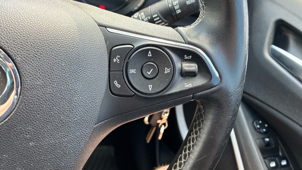 Vauxhall Crossland X 1.2T [110] Griffin 5dr [6 Spd] [Start Stop] Petrol Hatchback - Image 33