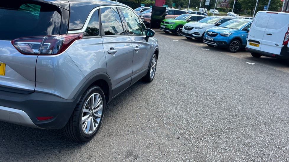 Vauxhall Crossland X 1.2T [110] Griffin 5dr [6 Spd] [Start Stop] Petrol Hatchback - Image 40