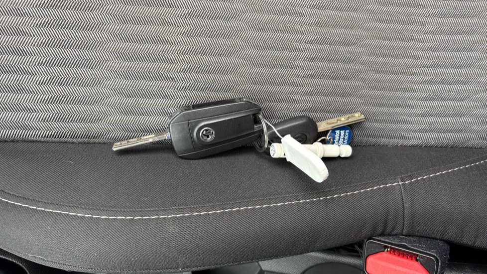Vauxhall Corsa 1.2 SE 5dr Petrol Hatchback - Image 22