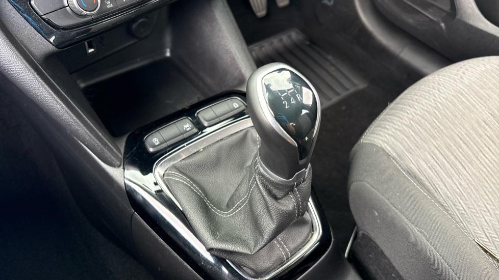 Vauxhall Corsa 1.2 SE 5dr Petrol Hatchback - Image 23