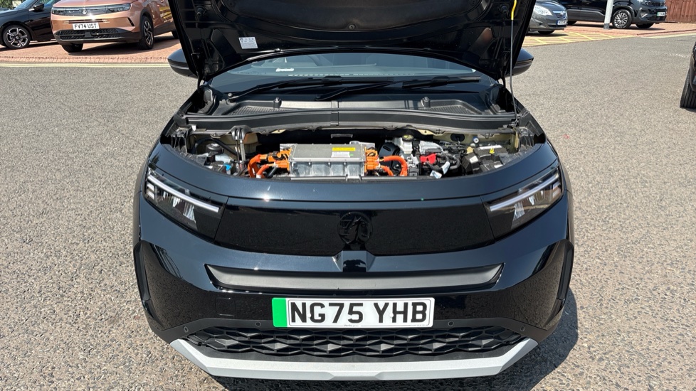 Vauxhall Frontera 83kW GS 54kWh Extended Range 5dr Auto Electric Estate - Image 8
