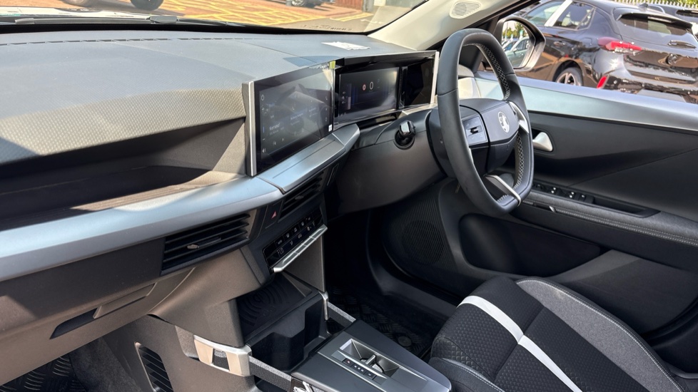 Vauxhall Frontera 83kW GS 54kWh Extended Range 5dr Auto Electric Estate - Image 27