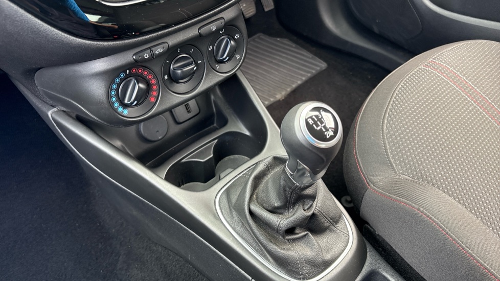 Vauxhall Corsa 1.4 [75] Griffin 5dr Petrol Hatchback - Image 13