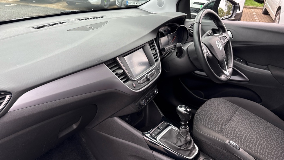 Vauxhall Crossland 1.2 Turbo Design 5dr Petrol Hatchback - Image 28