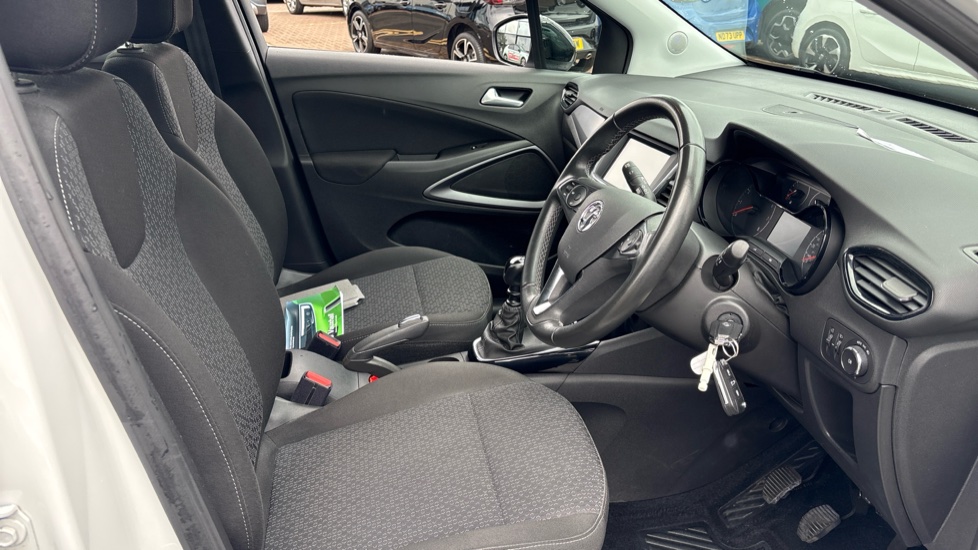Vauxhall Crossland 1.2 Turbo Design 5dr Petrol Hatchback - Image 39