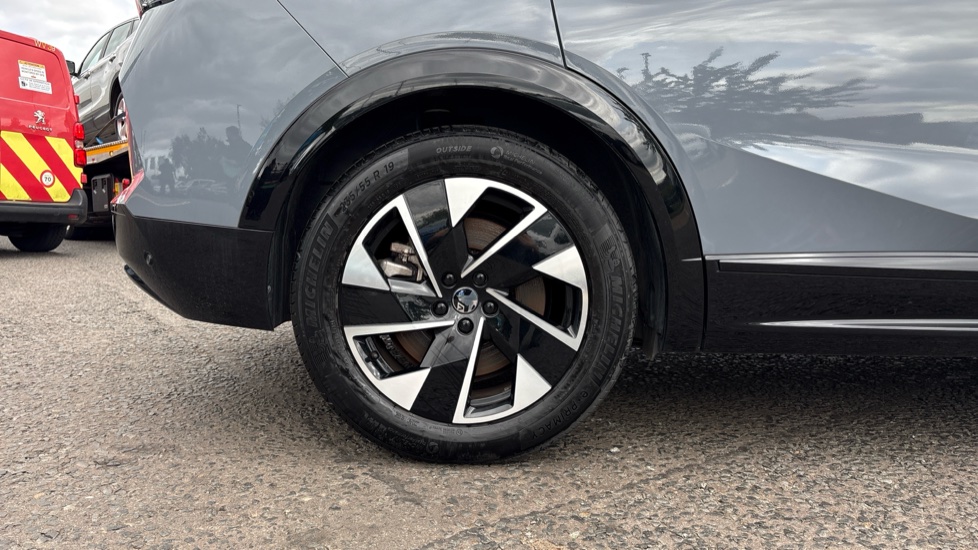 Vauxhall Grandland 157kW GS 73kWh 5dr Auto Electric Hatchback - Image 7