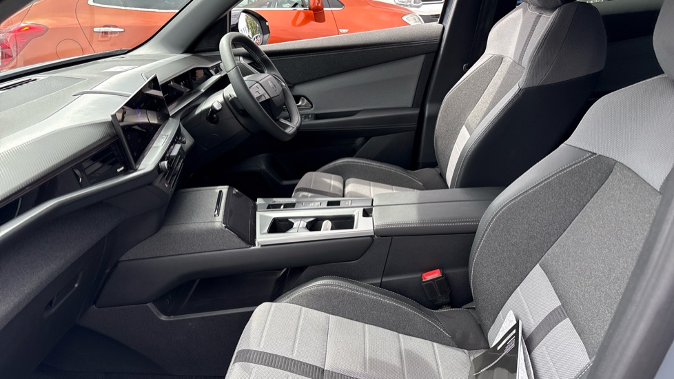 Vauxhall Grandland 157kW GS 73kWh 5dr Auto Electric Hatchback - Image 29