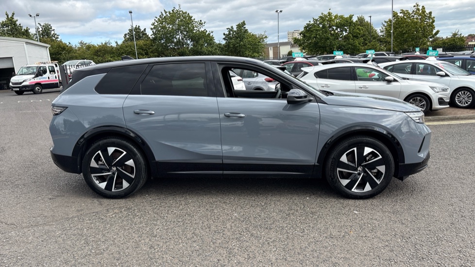 Vauxhall Grandland 157kW GS 73kWh 5dr Auto Electric Hatchback - Image 37