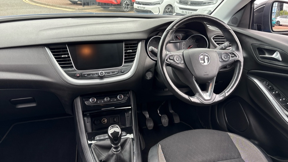 Vauxhall Grandland X 1.2 Turbo Sport Nav 5dr Petrol Hatchback - Image 10
