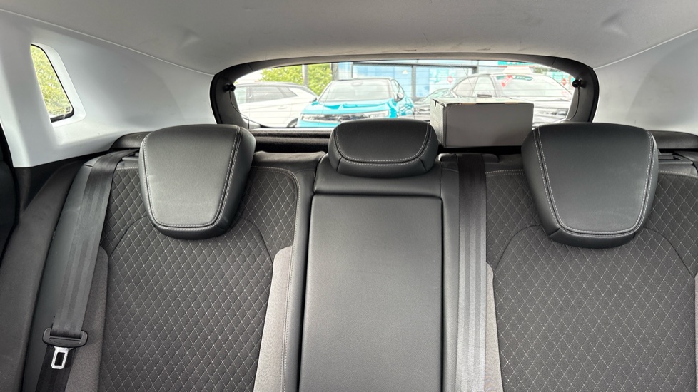 Vauxhall Grandland X 1.2 Turbo Sport Nav 5dr Petrol Hatchback - Image 15