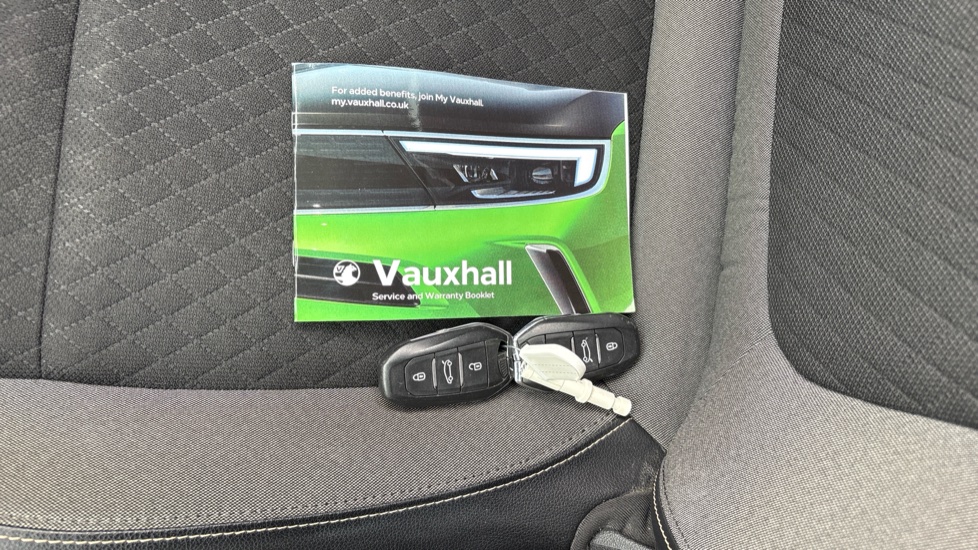 Vauxhall Grandland X 1.2 Turbo Sport Nav 5dr Petrol Hatchback - Image 19