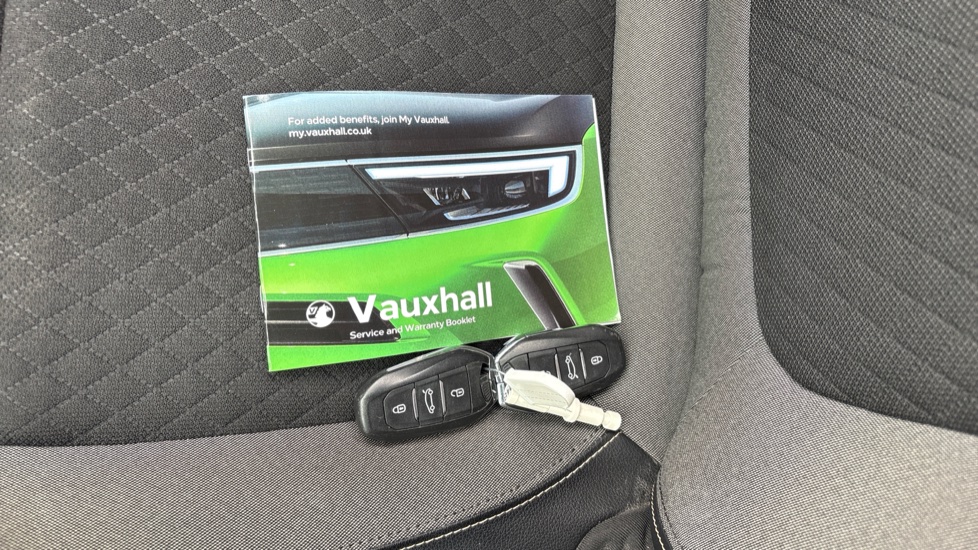 Vauxhall Grandland X 1.2 Turbo Sport Nav 5dr Petrol Hatchback - Image 21