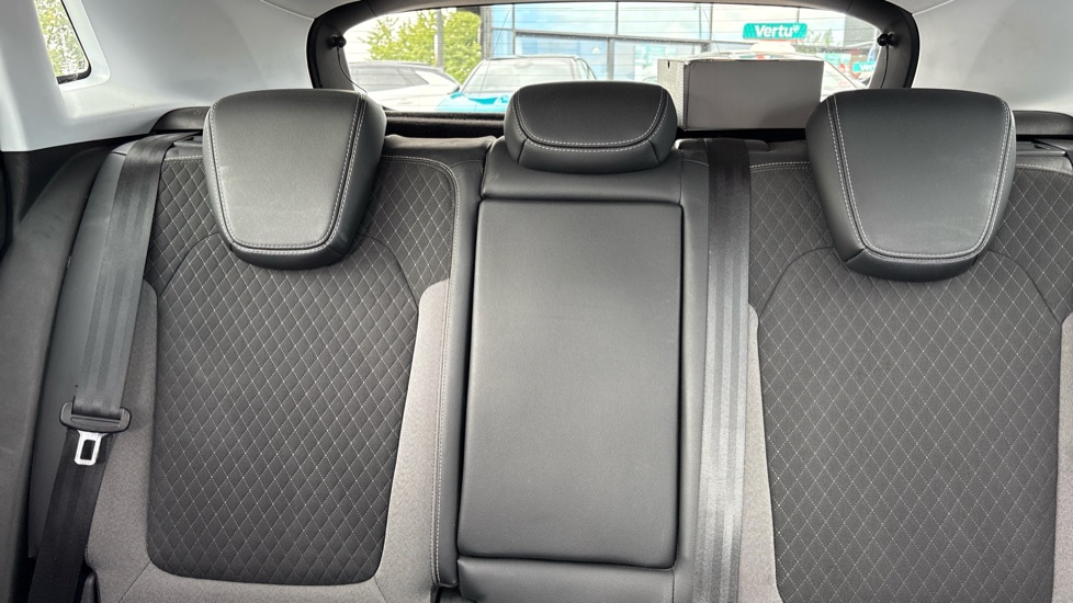 Vauxhall Grandland X 1.2 Turbo Sport Nav 5dr Petrol Hatchback - Image 23