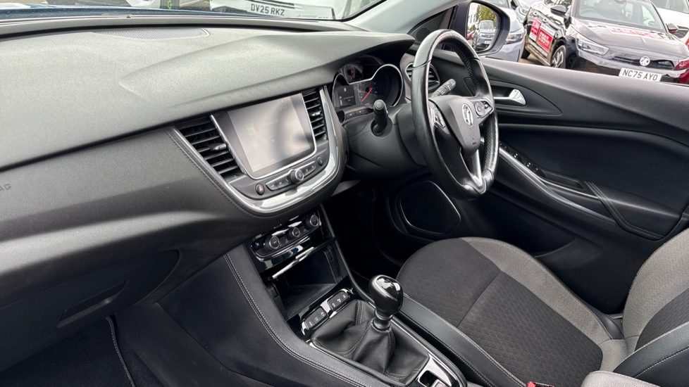 Vauxhall Grandland X 1.2 Turbo Sport Nav 5dr Petrol Hatchback - Image 28