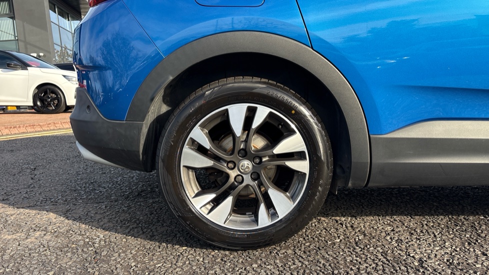 Vauxhall Grandland X 1.2 Turbo SRi Nav 5dr Petrol Hatchback - Image 7