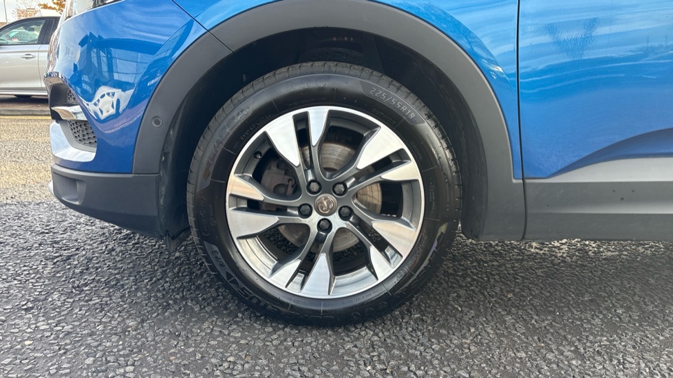 Vauxhall Grandland X 1.2 Turbo SRi Nav 5dr Petrol Hatchback - Image 30