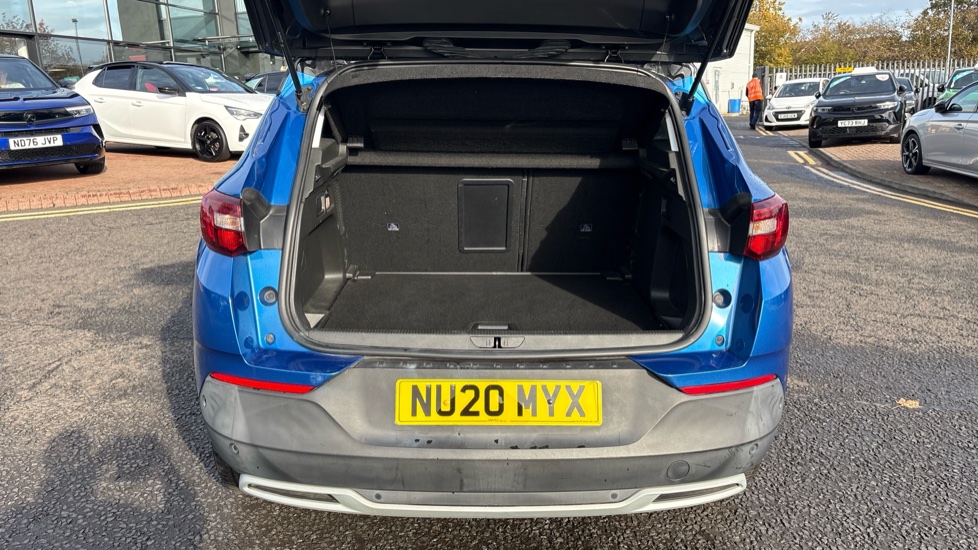 Vauxhall Grandland X 1.2 Turbo SRi Nav 5dr Petrol Hatchback - Image 42