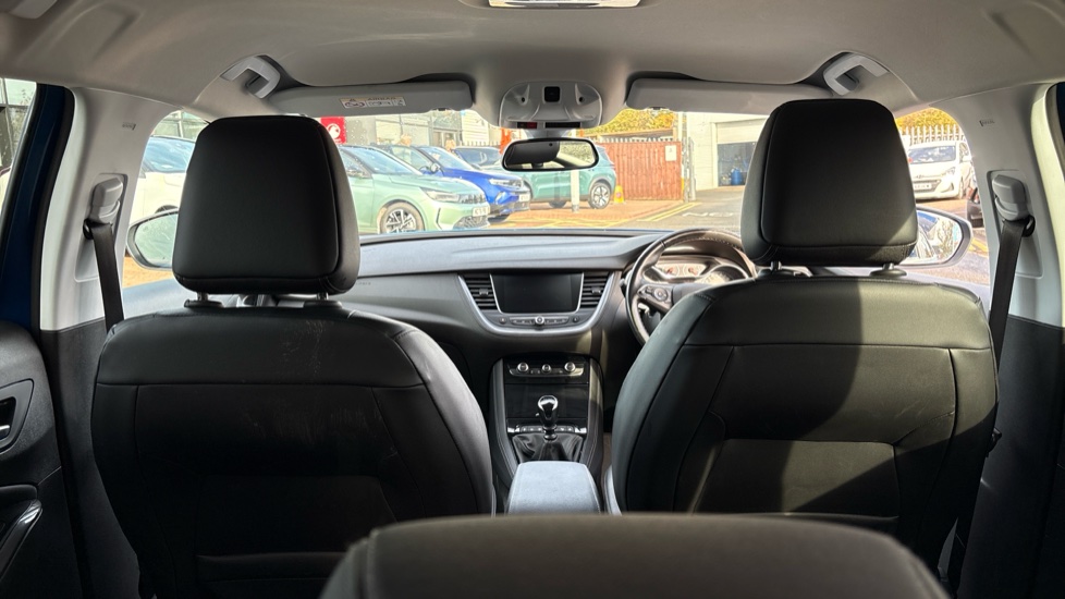 Vauxhall Grandland X 1.2 Turbo SRi Nav 5dr Petrol Hatchback - Image 43
