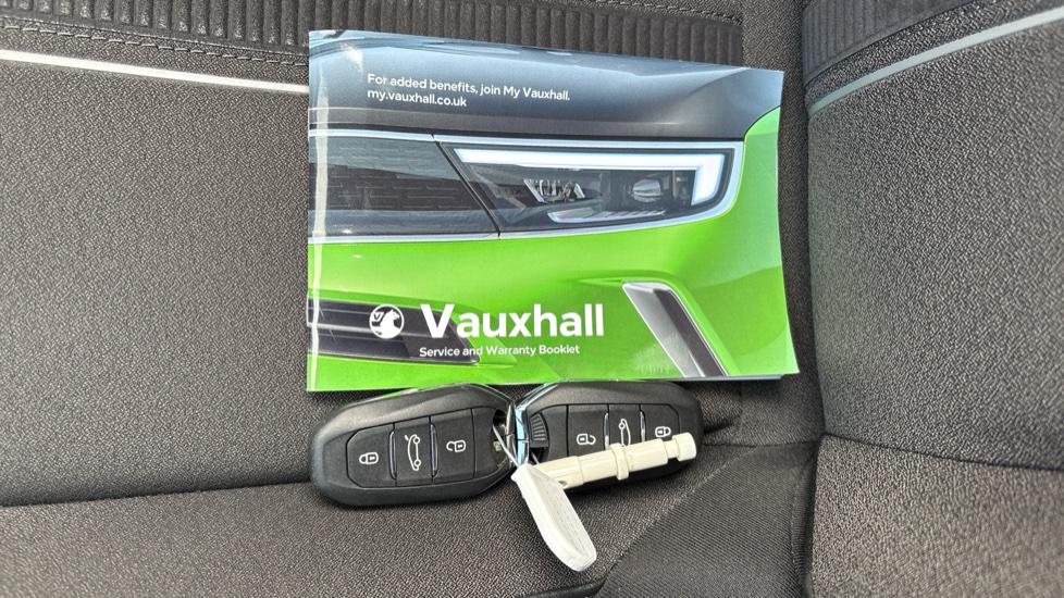 Vauxhall Astra 1.2 Turbo 130 GS 5dr Petrol Hatchback - Image 19