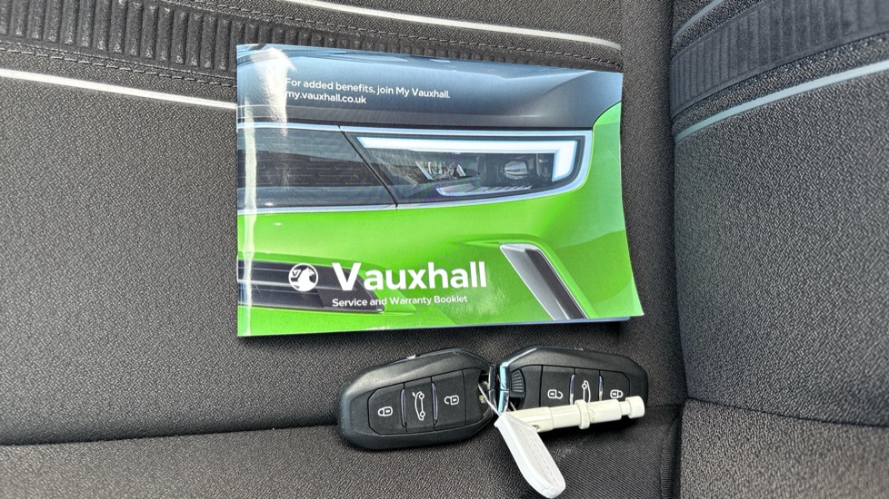 Vauxhall Astra 1.2 Turbo 130 GS 5dr Petrol Hatchback - Image 21