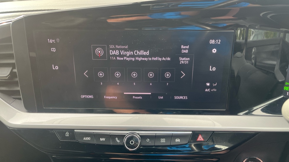 Vauxhall Mokka 100kW Ultimate 50kWh 5dr Auto Electric Hatchback - Image 25