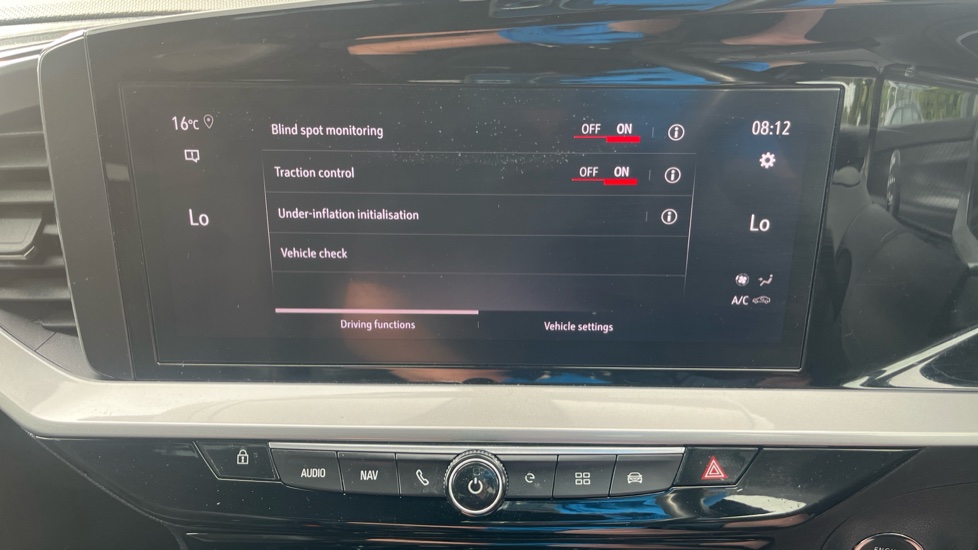 Vauxhall Mokka 100kW Ultimate 50kWh 5dr Auto Electric Hatchback - Image 30
