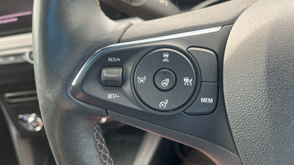 Vauxhall Mokka 100kW Ultimate 50kWh 5dr Auto Electric Hatchback - Image 34