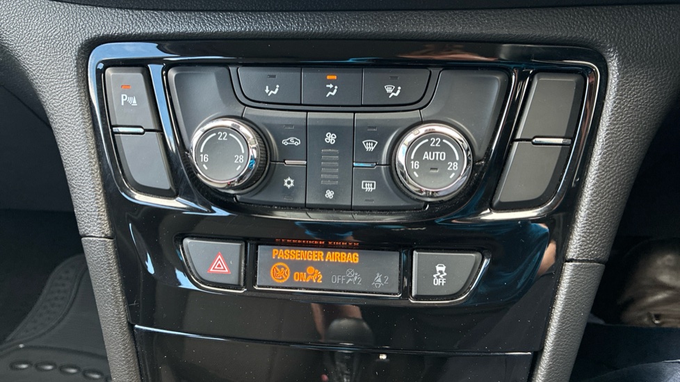 Vauxhall Mokka X 1.4T Active 5dr Auto Petrol Hatchback - Image 24